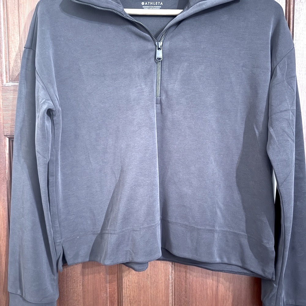 Athleta Black half zip crop